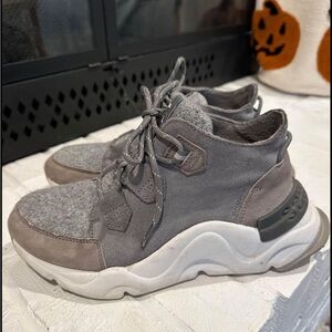 Sorel Women’s Shoe 6.5